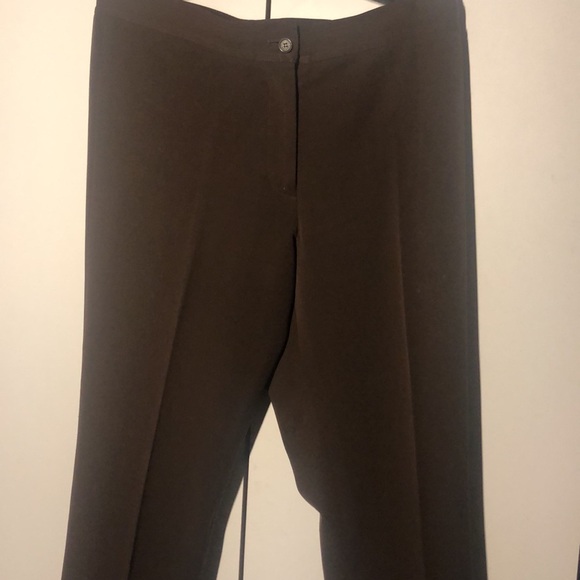 Brown pants size 8. AK- Anna Klein,logo one button, made in Indonesian. - Picture 4 of 7